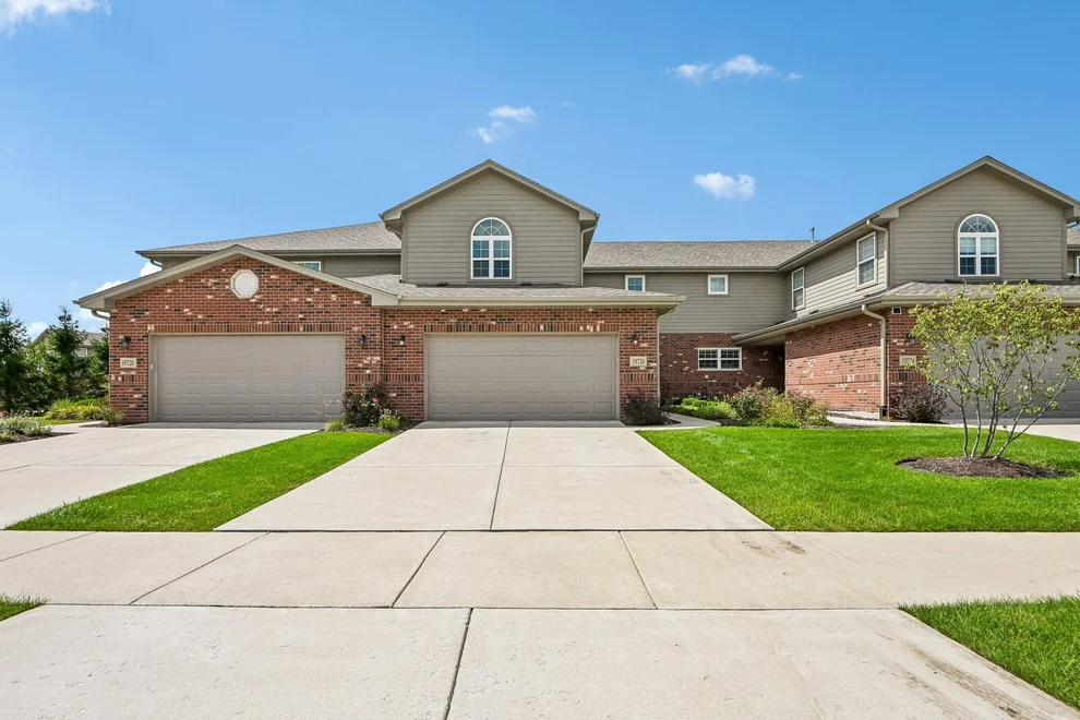 Unit for sale at 19726 Sunset Court, Tinley Park, IL 60487