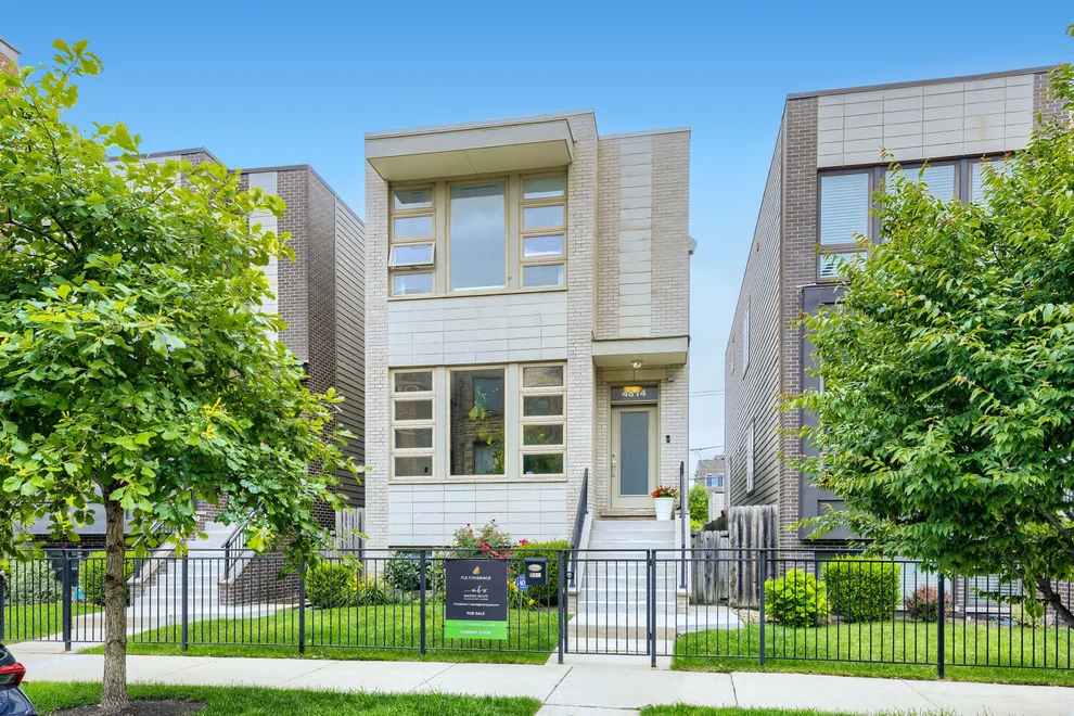 Unit for sale at 4814 S Champlain Avenue, Chicago, IL 60615