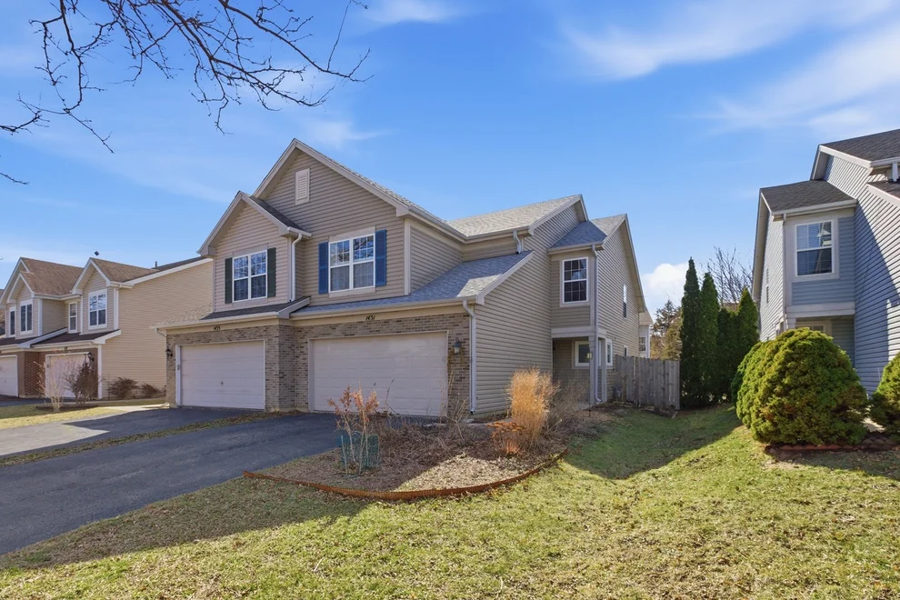 Unit for sale at 1431 Derby Lane, Mundelein, IL 60060
