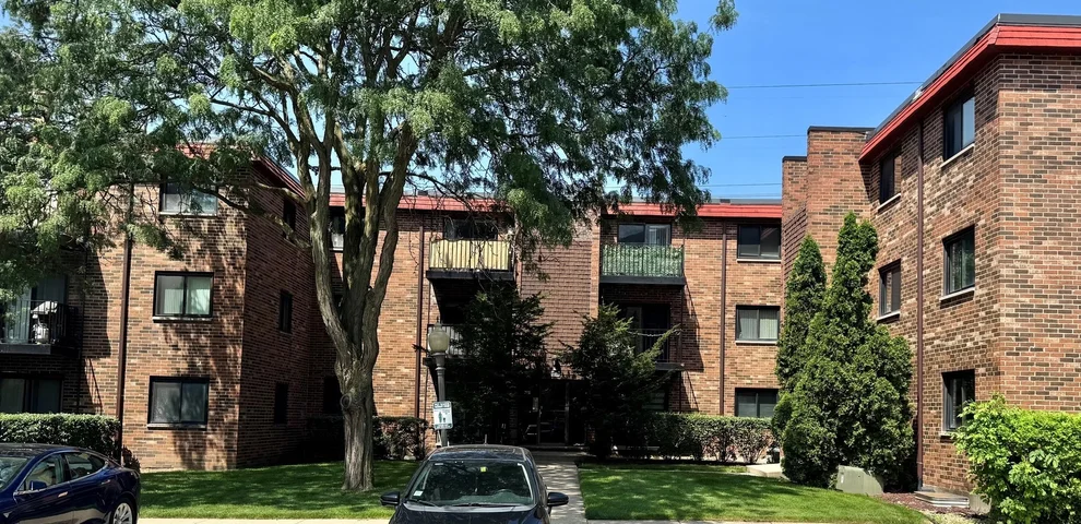 Unit for sale at 1787 W Algonquin Road, Mount Prospect, IL 60056