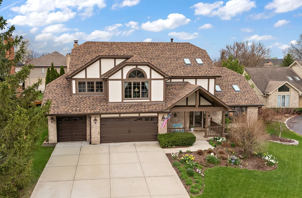 Unit for sale at 10711 Landings Drive, Orland Park, IL 60467