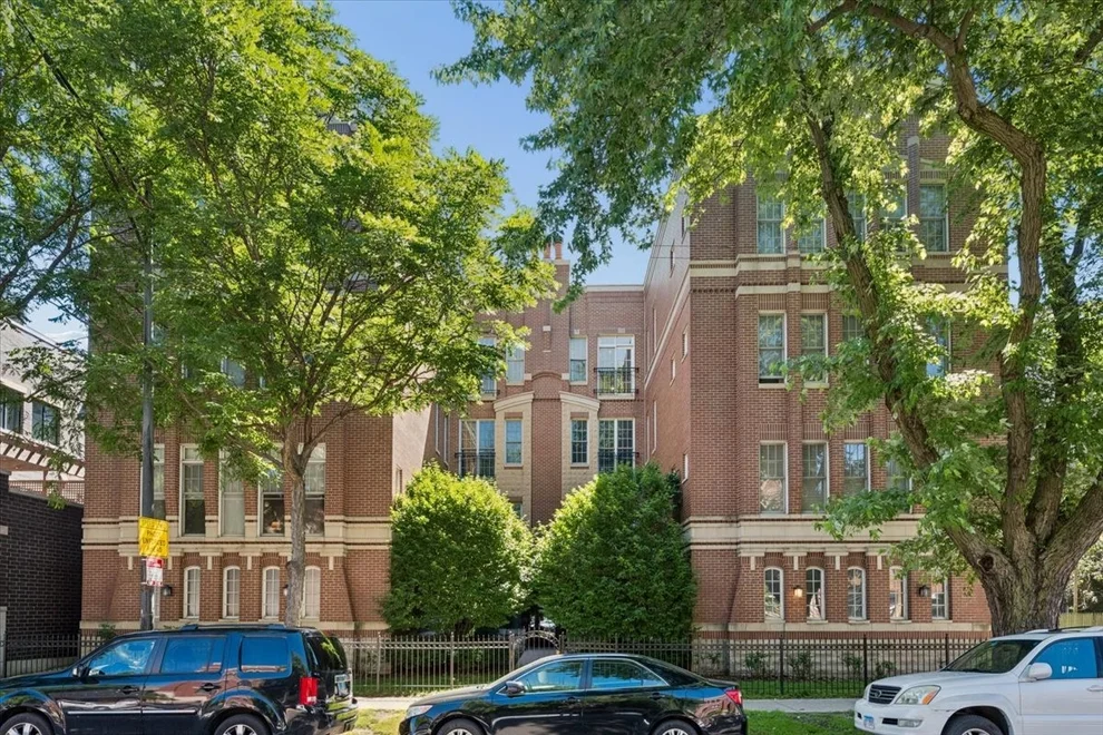 Unit for sale at 3845 N Ashland Avenue, Chicago, IL 60613