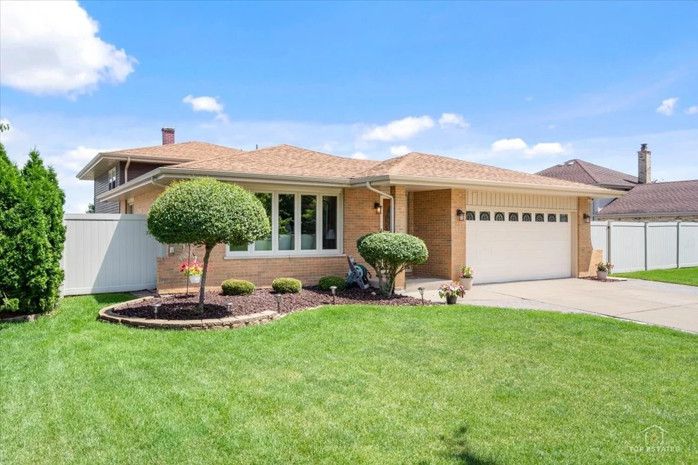 Unit for sale at 8124 Nottingham Road, Tinley Park, IL 60477