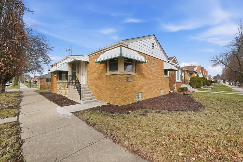 Unit for sale at 2658 W 83rd Street, Chicago, IL 60652
