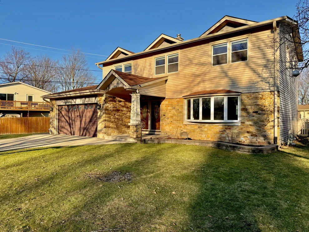Unit for sale at 1403 S Birch Drive, Mount Prospect, IL 60056