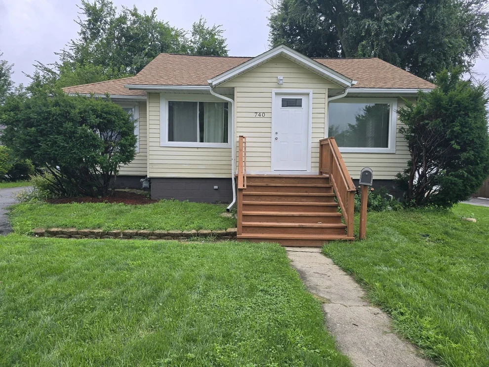 Unit for sale at 740 S Grace Street, Lombard, IL 60148