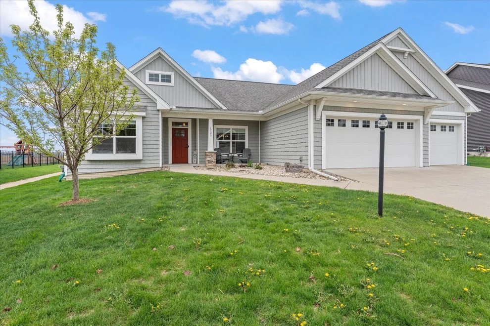 Unit for sale at 1207 Morningside Lane, Mahomet, IL 61853