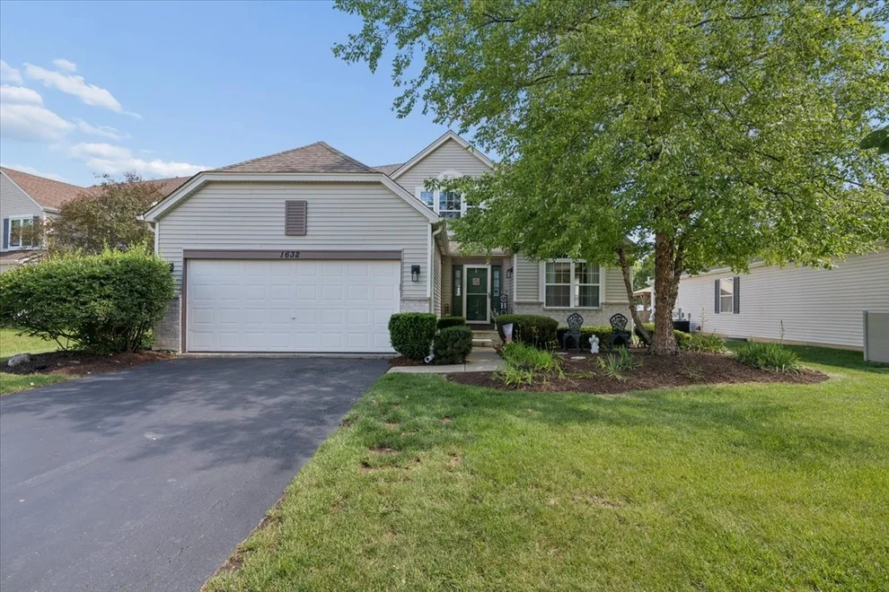 Unit for sale at 1632 Tall Oaks Drive, Plainfield, IL 60586
