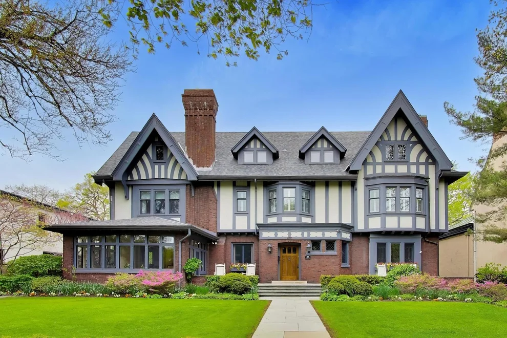 Unit for sale at 1218 Sheridan Road, Evanston, IL 60202