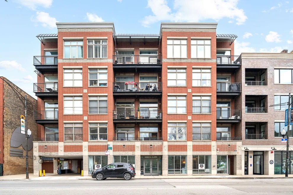 Unit for sale at 3260 N Clark Street, Chicago, IL 60657