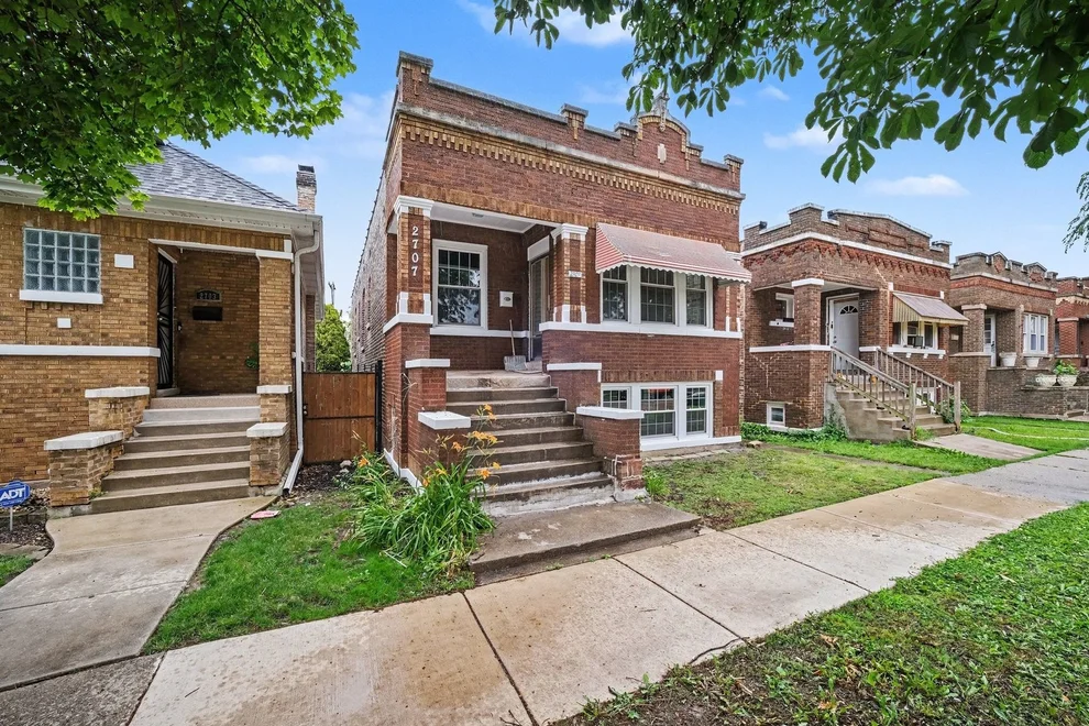 Unit for sale at 2707 Harvey Avenue, Berwyn, IL 60402