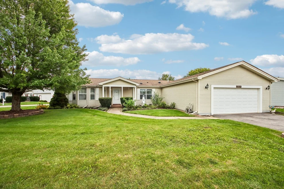 Unit for sale at 3519 Blue Heron Circle, Grayslake, IL 60030