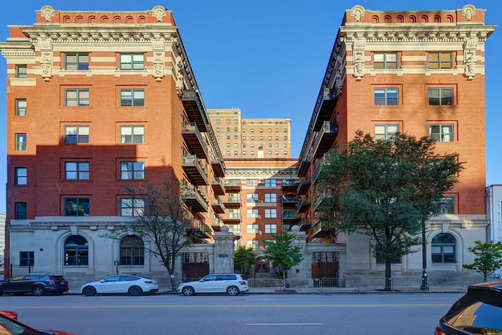 Unit for sale at 1439 S Michigan Avenue, Chicago, IL 60605