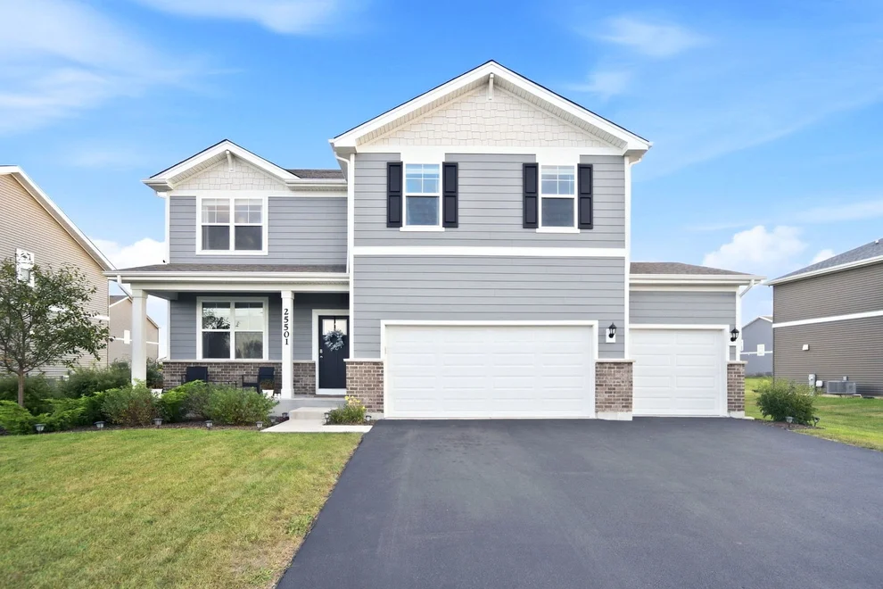 Unit for sale at 25501 W Cerena Circle, Plainfield, IL 60586