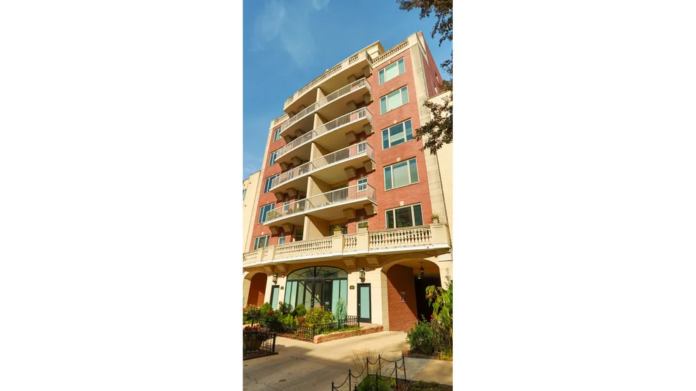 Unit for sale at 508 W Melrose Street, Chicago, IL 60657