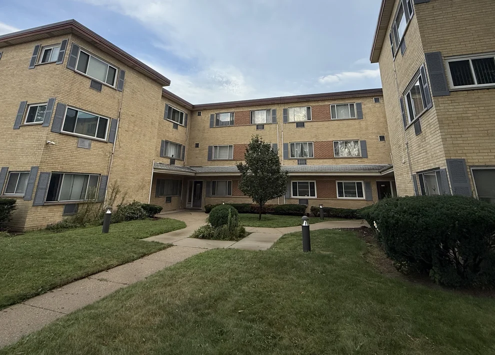 Unit for sale at 9207 Skokie Boulevard, Skokie, IL 60077