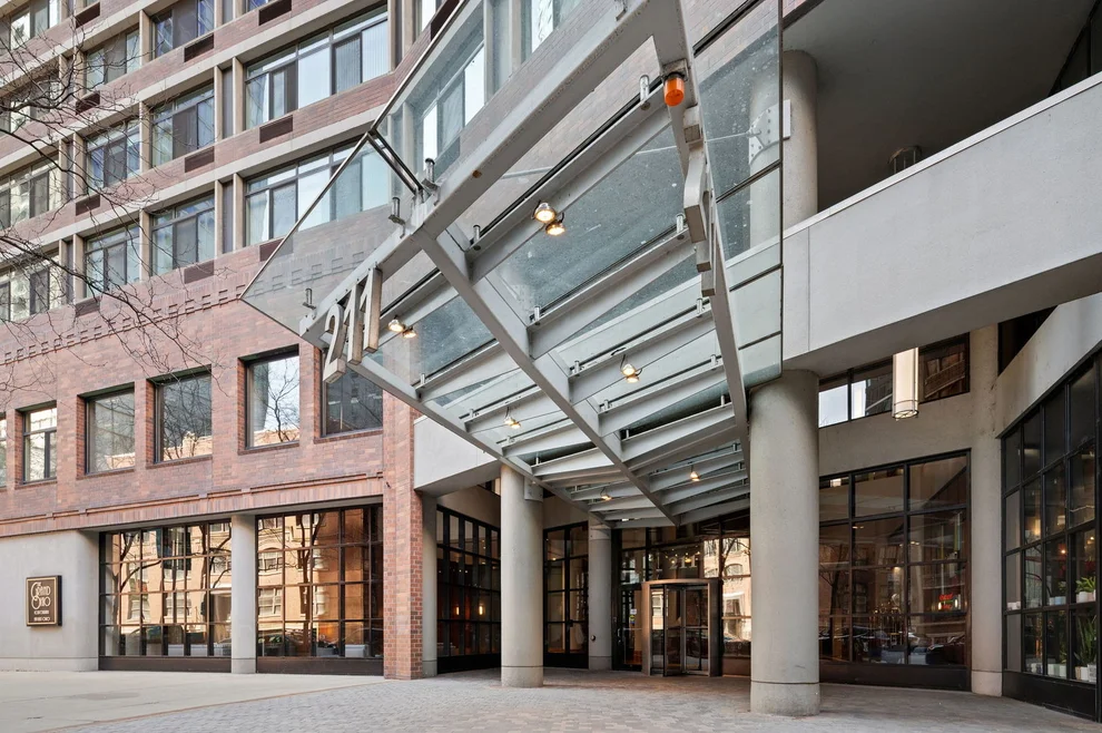 Unit for sale at 211 E OHIO Street, Chicago, IL 60611