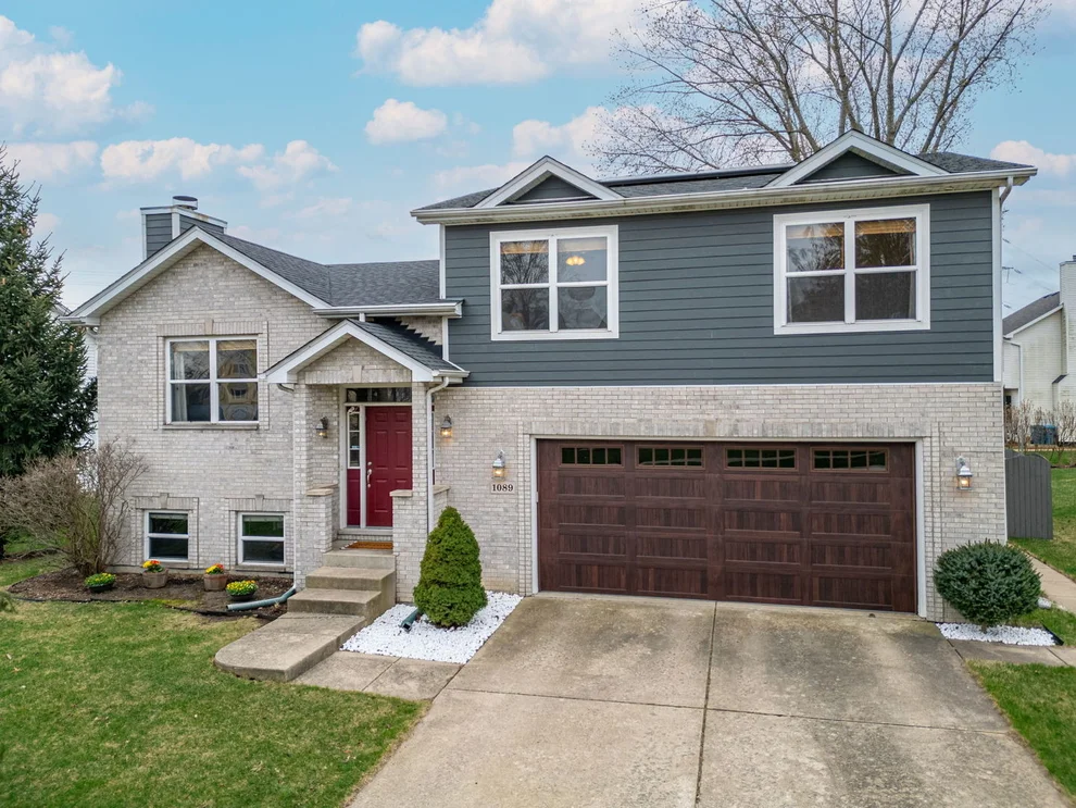 Unit for sale at 1089 Lisa Boulevard, Aurora, IL 60505