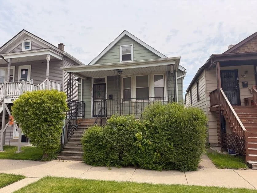 Unit for sale at 10003 S Exchange Avenue, Chicago, IL 60617