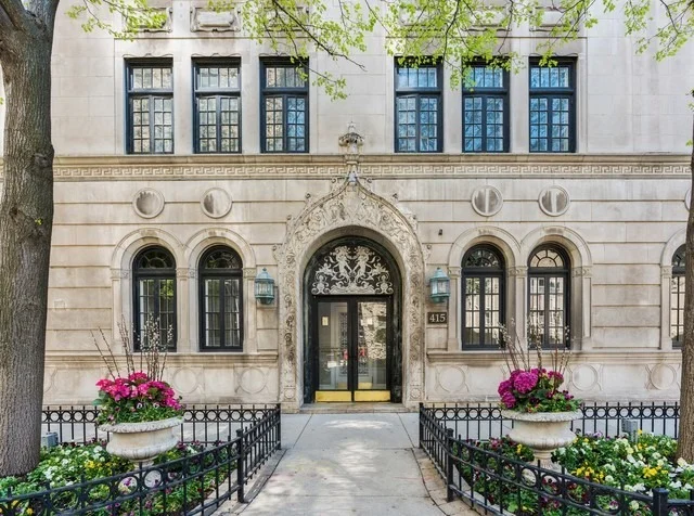 Unit for sale at 415 W ALDINE Avenue, Chicago, IL 60657