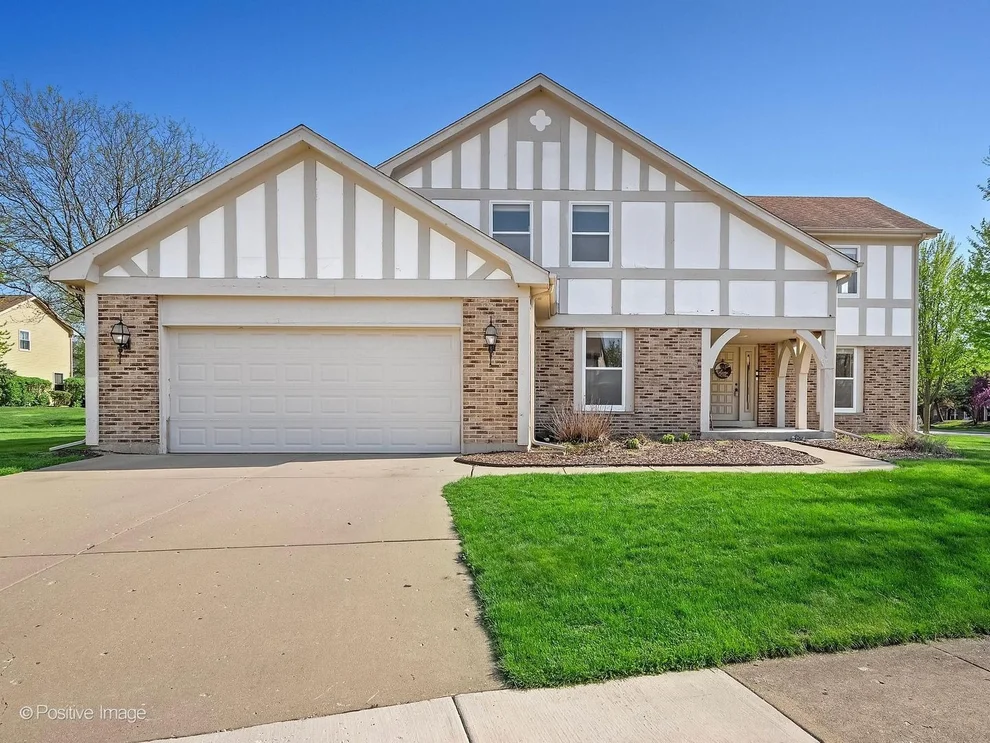 Unit for sale at 340 Whitehall Terrace, Bloomingdale, IL 60108