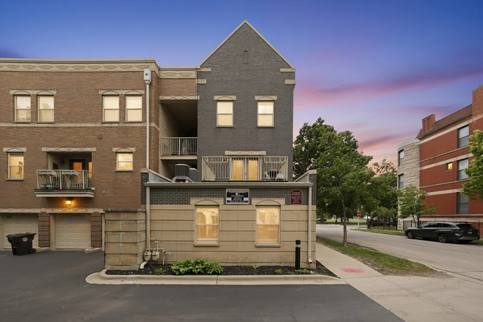 Unit for sale at 4178 S DREXEL Boulevard, Chicago, IL 60653