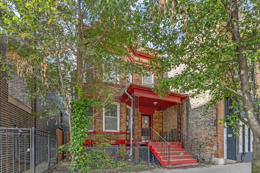 Unit for sale at 1907 W Irving Park Road, Chicago, IL 60613
