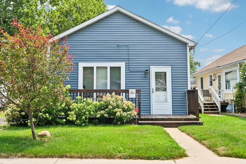 Unit for sale at 821 W Jackson Street, Morris, IL 60450