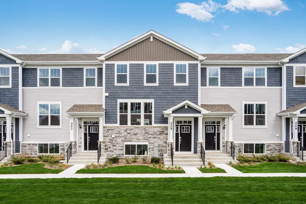 Unit for sale at 116 Harvest Lane, West Dundee, IL 60118