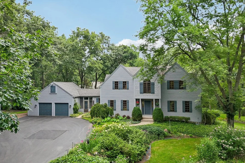 Unit for sale at 14 Brierwoods Lane, Hawthorn Woods, IL 60047