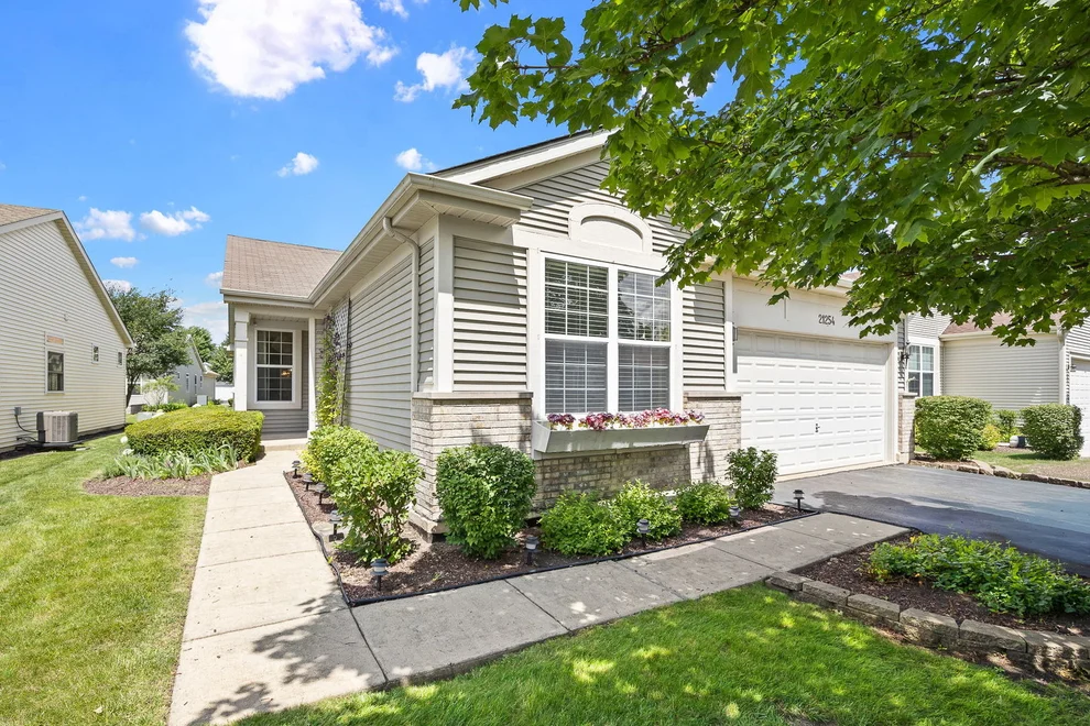 Unit for sale at 21254 Montclare Lake Drive, Crest Hill, IL 60403