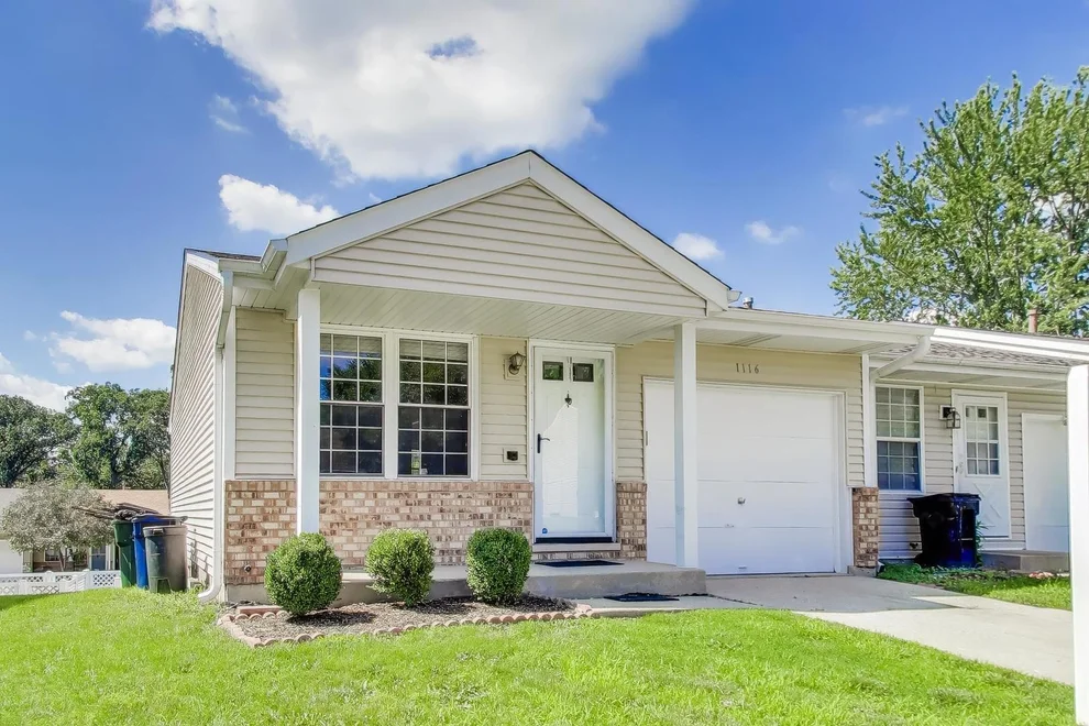 Unit for sale at 1116 RIVERWOOD Drive, Algonquin, IL 60102