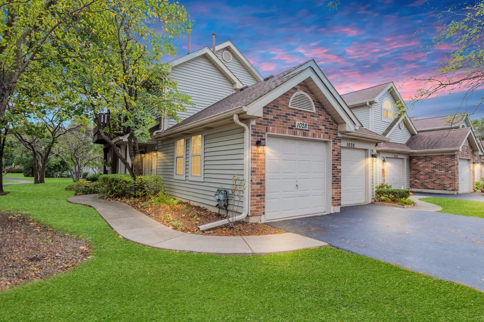 Unit for sale at 1028 Rockport Drive, Carol Stream, IL 60188