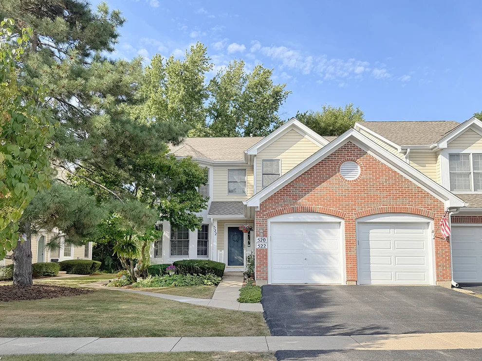 Unit for sale at 522 Bradbury Lane, Geneva, IL 60134