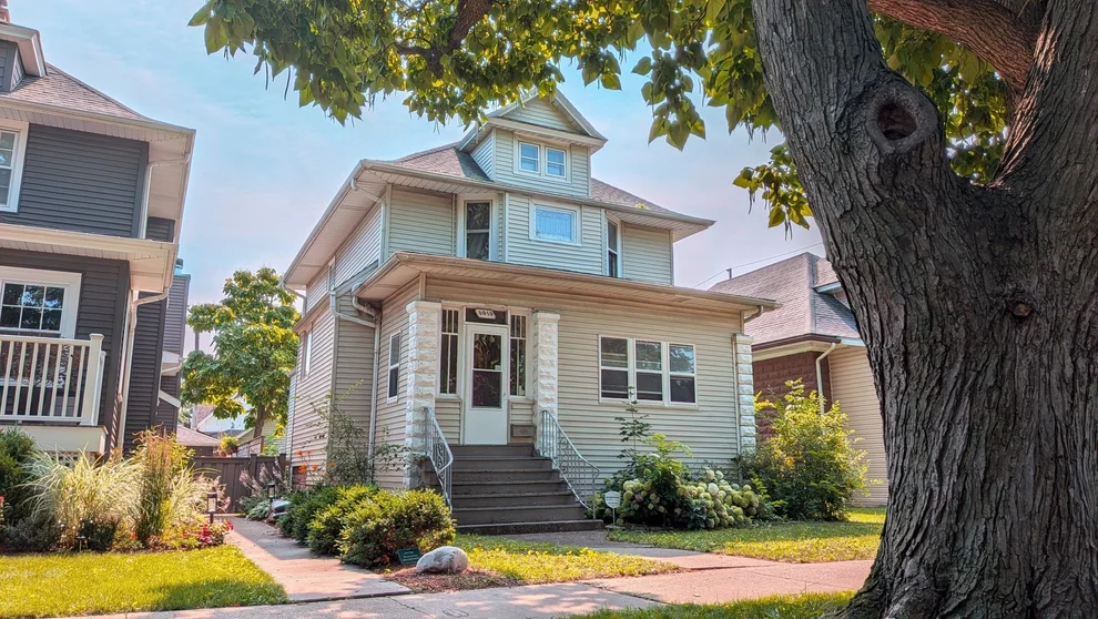 Unit for sale at 4019 N Leamington Avenue, Chicago, IL 60641