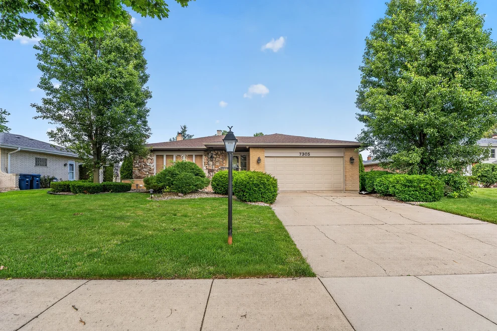 Unit for sale at 7305 Summit Road, Darien, IL 60561