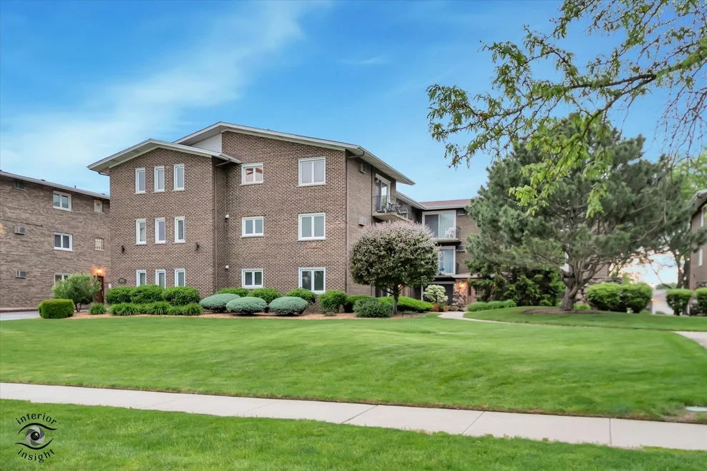 Unit for sale at 9016 W 140th Street, Orland Park, IL 60462