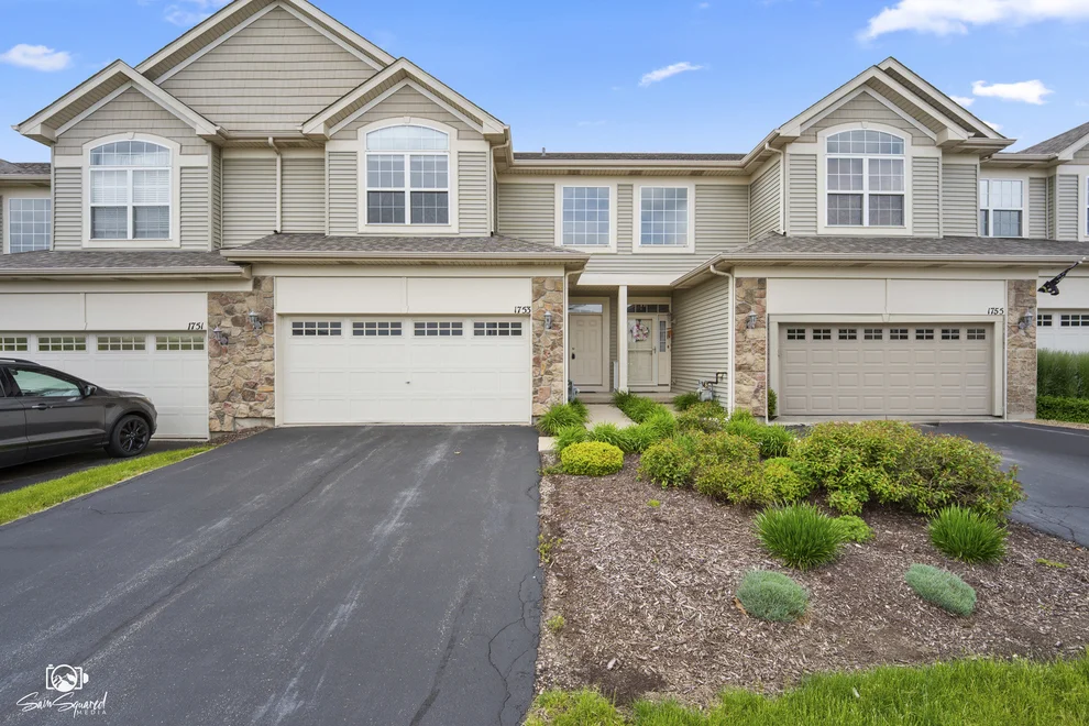 Unit for sale at 1753 Fieldstone Drive S, Shorewood, IL 60404