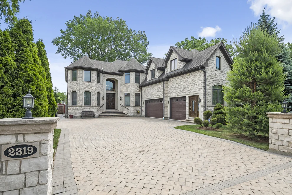 Unit for sale at 2319 Douglas Avenue, Des Plaines, IL 60018