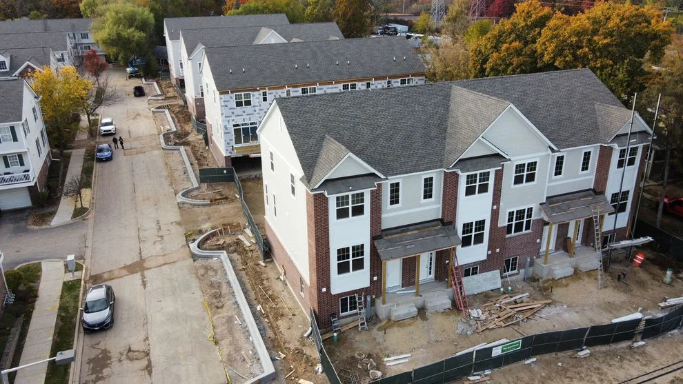 Unit for sale at 184 N East River Road, Des Plaines, IL 60016