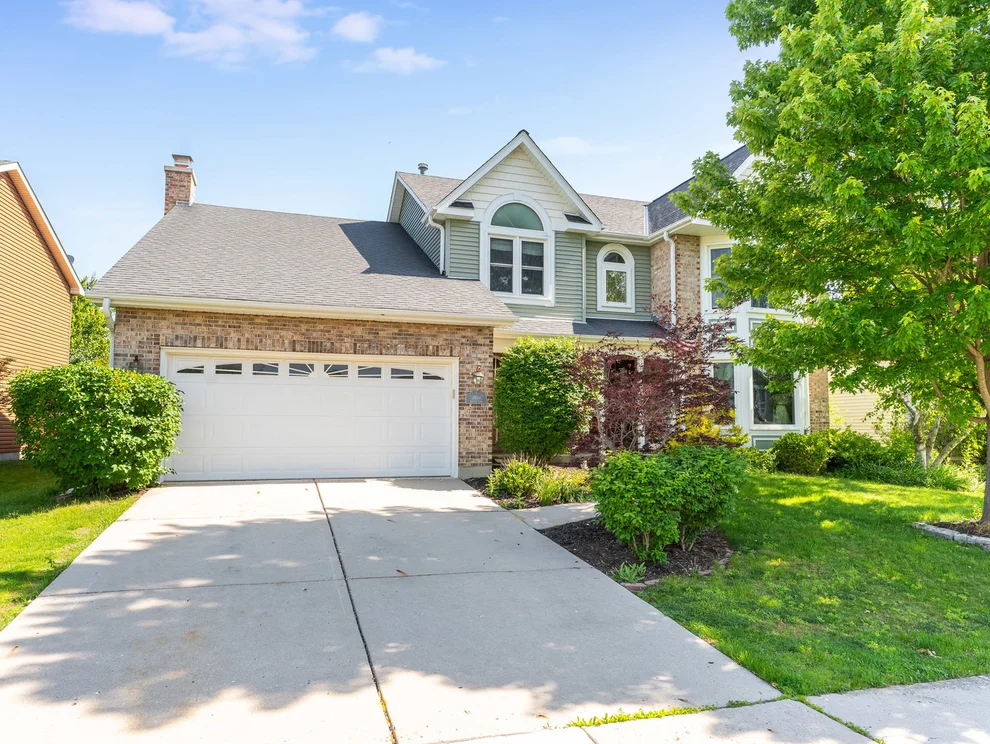 Unit for sale at 27W306 Victoria Lane, Winfield, IL 60190