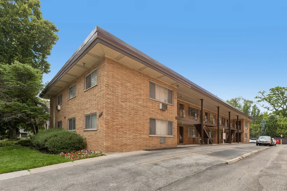 Unit for sale at 938 Ontario Street, Oak Park, IL 60302