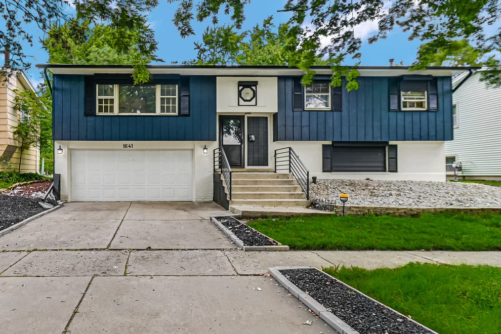 Unit for sale at 1641 215th Place, Sauk Village, IL 60411