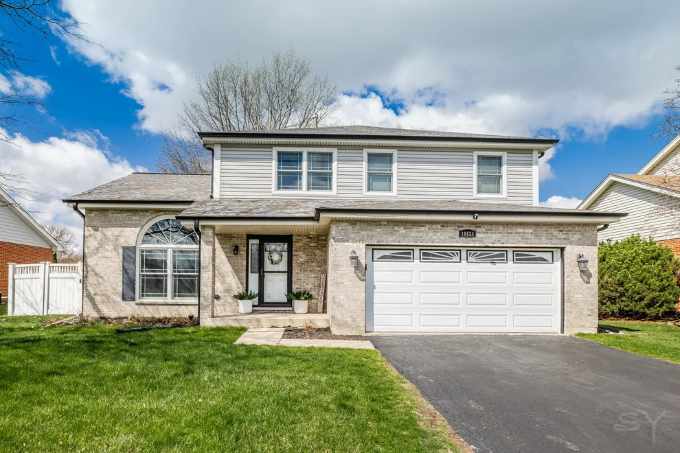 Unit for sale at 16624 Manchester Street, Tinley Park, IL 60477