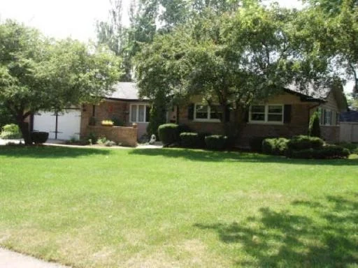 Unit for sale at 1128 N KENNICOTT, Arlington Heights, IL 60004