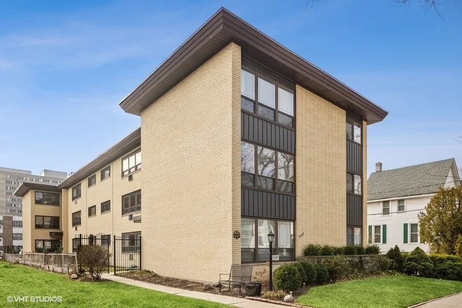 Unit for sale at 1127 W ERIE Street, Oak Park, IL 60302