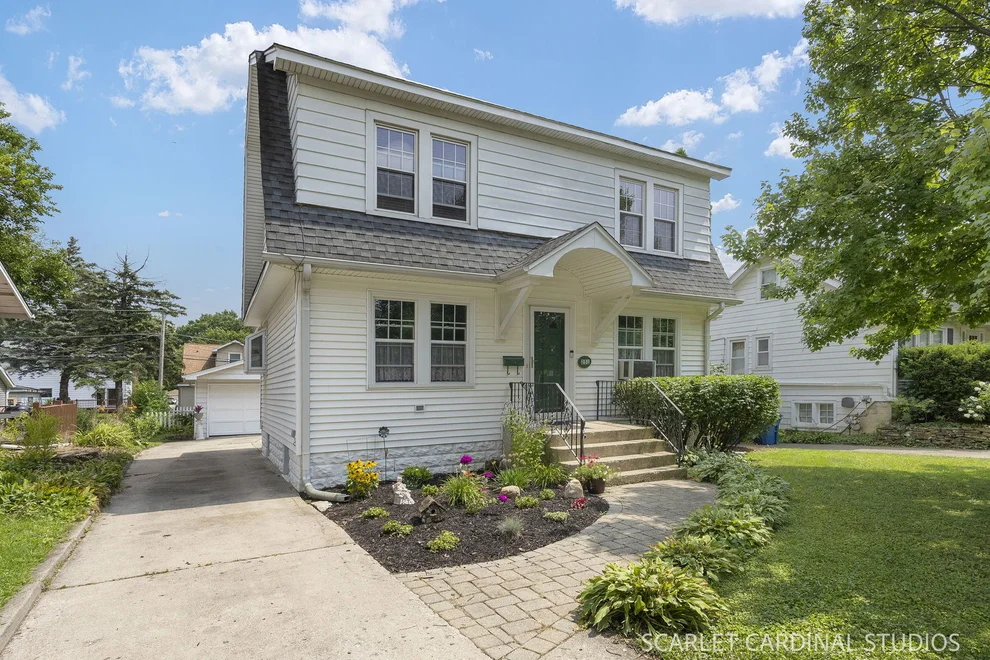 Unit for sale at 251 S Oakland, Elmhurst, IL 60126