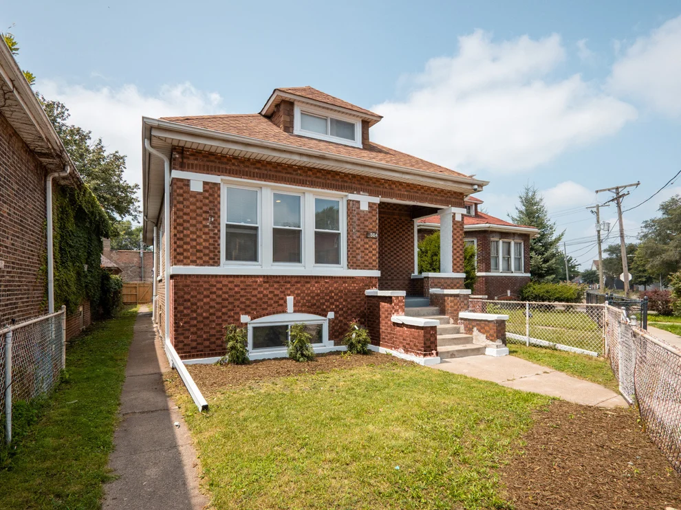 Unit for sale at 8504 S Baltimore Avenue, Chicago, IL 60617