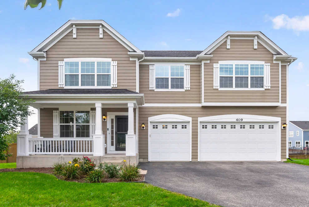Unit for sale at 409 Brockton Avenue, Elgin, IL 60124