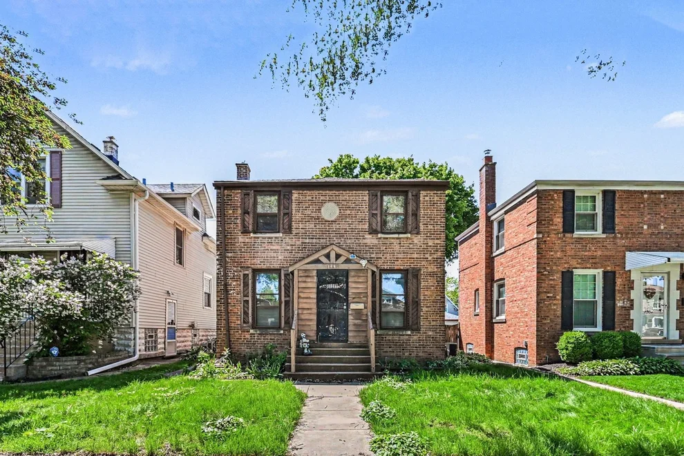 Unit for sale at 4440 N La Crosse Avenue, Chicago, IL 60630